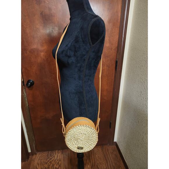 Bath & Body Works STRAW CROSSBODY Cosmetic or Beach Bag Boho Style - Picture 2 of 10